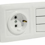triple switch with socket